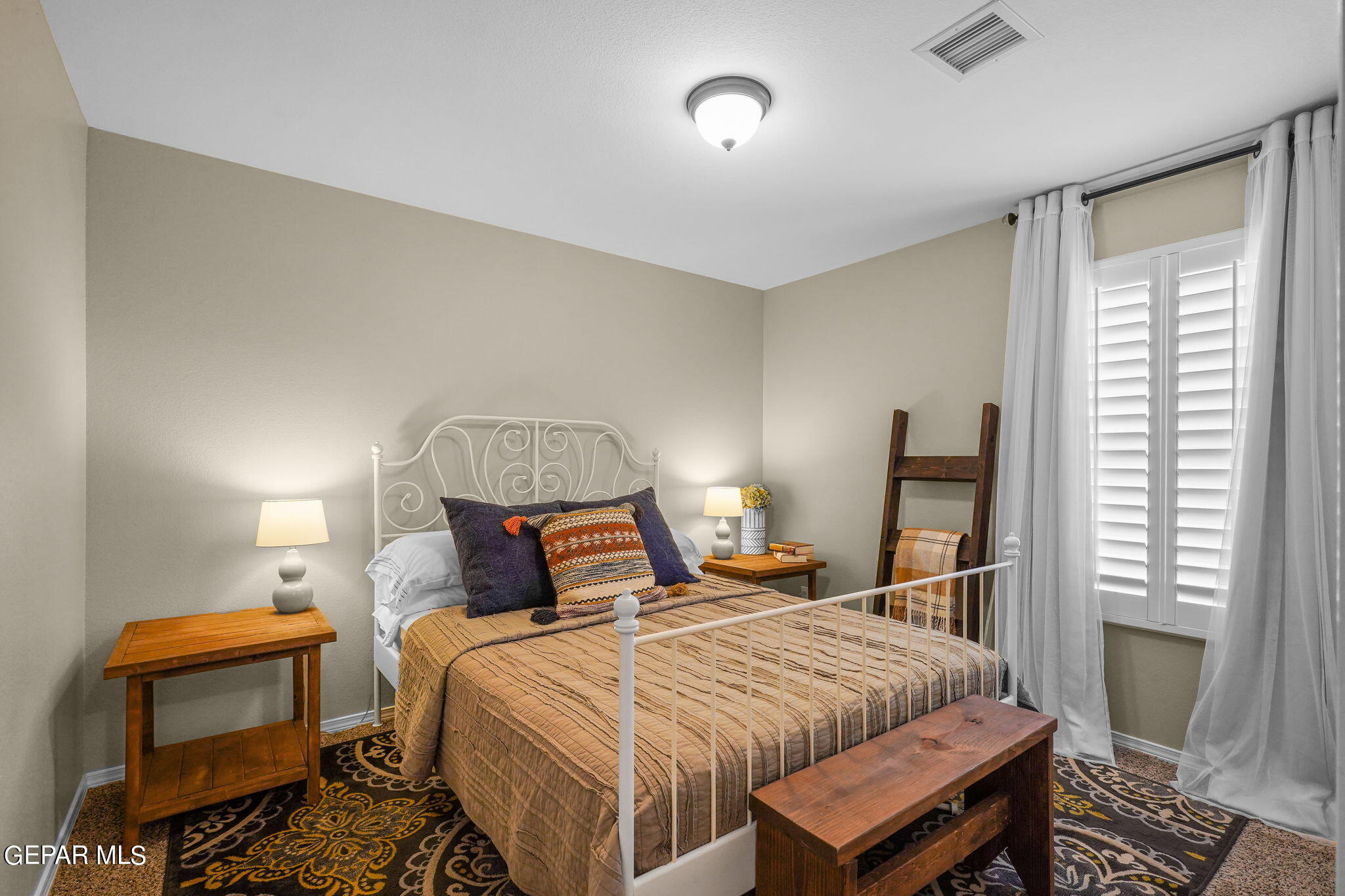 1909 WILLIAM CAPLES Street