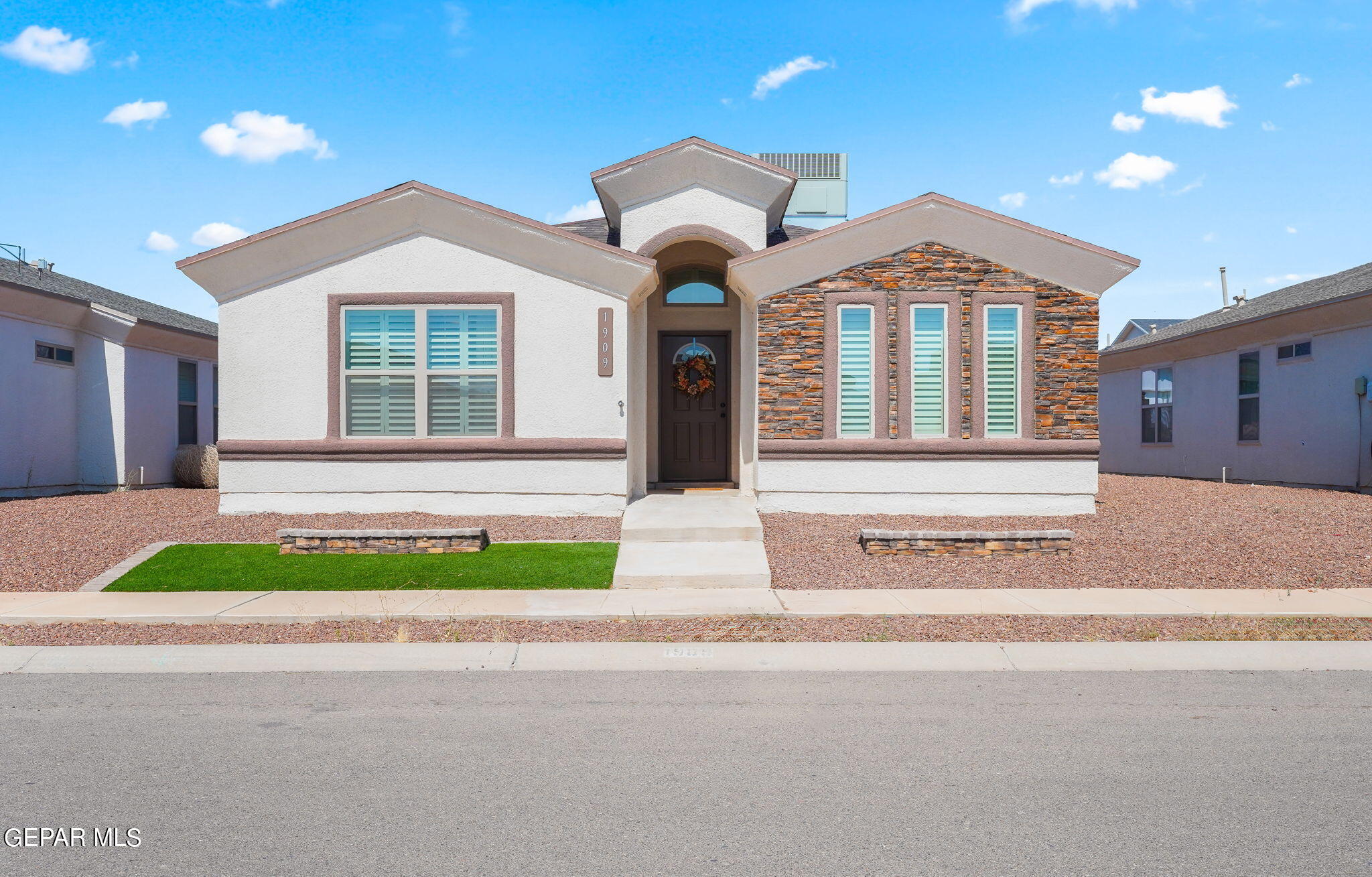 1909 WILLIAM CAPLES Street