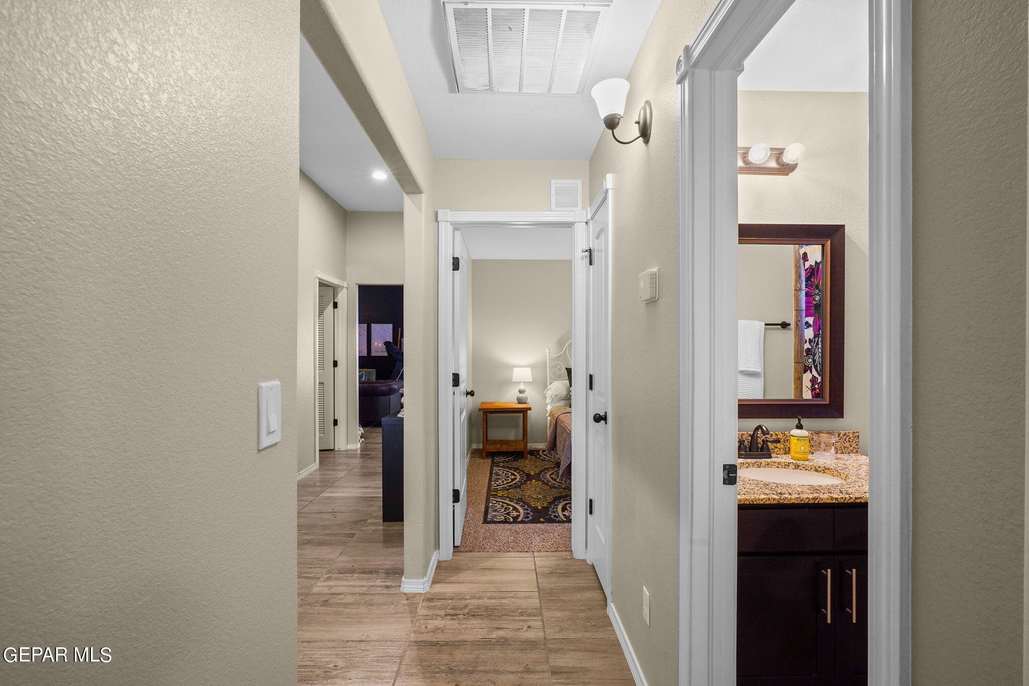 1909 WILLIAM CAPLES Street