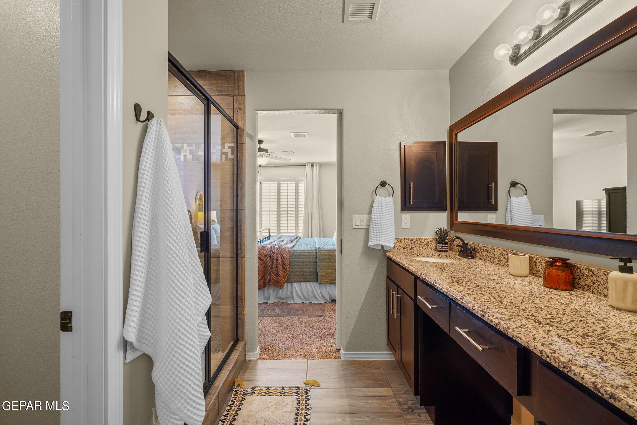 1909 WILLIAM CAPLES Street