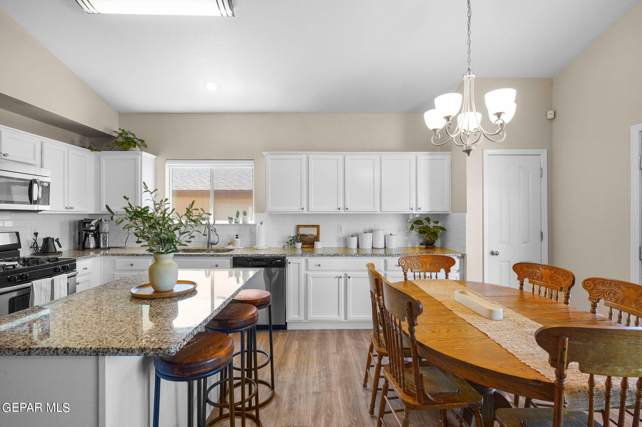 6813 Inca Dove Drive