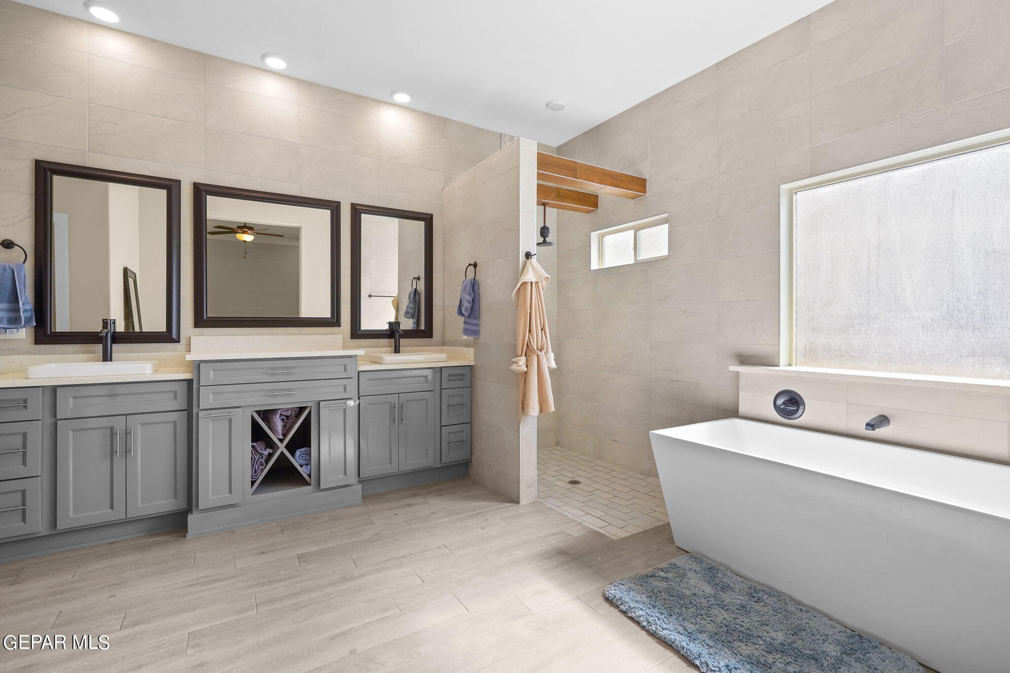 2195 Enchanted Crst Drive