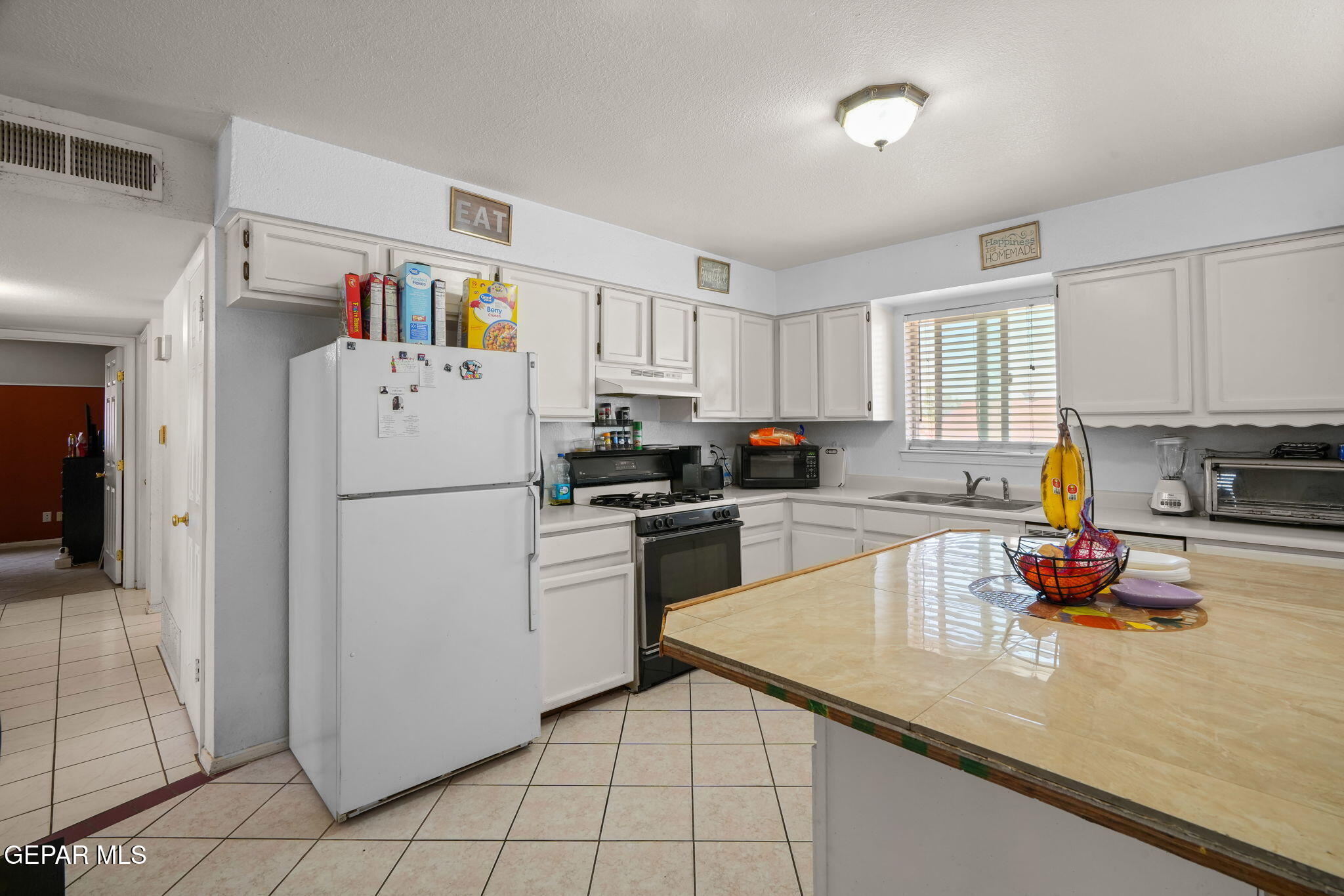 1545 SIERRA DE ORO Drive