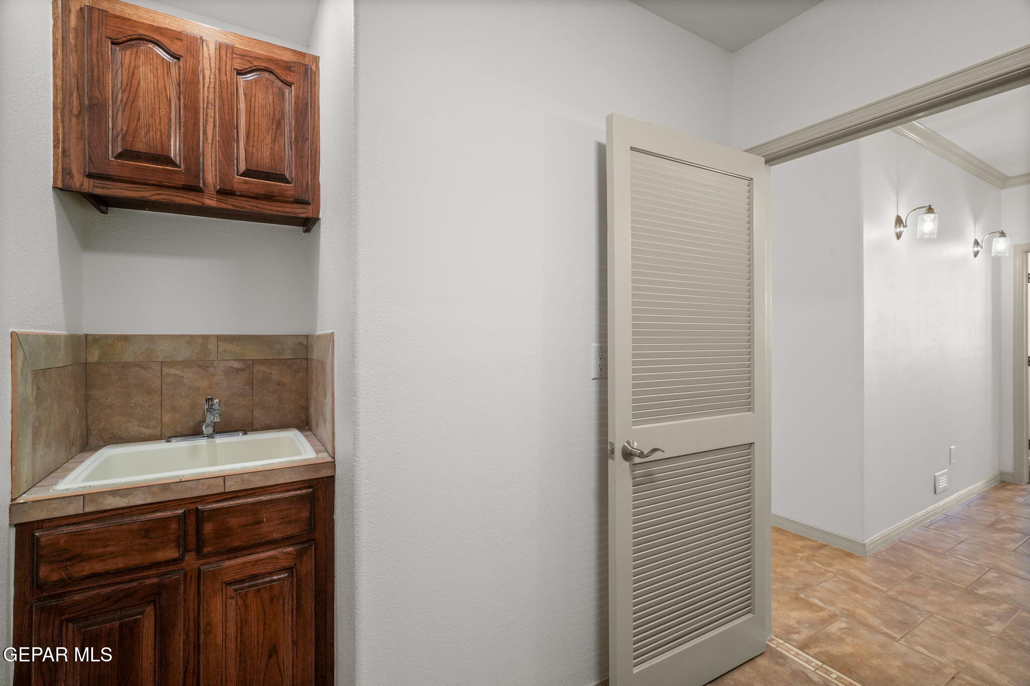 6389 FRANKLIN TRAIL Drive