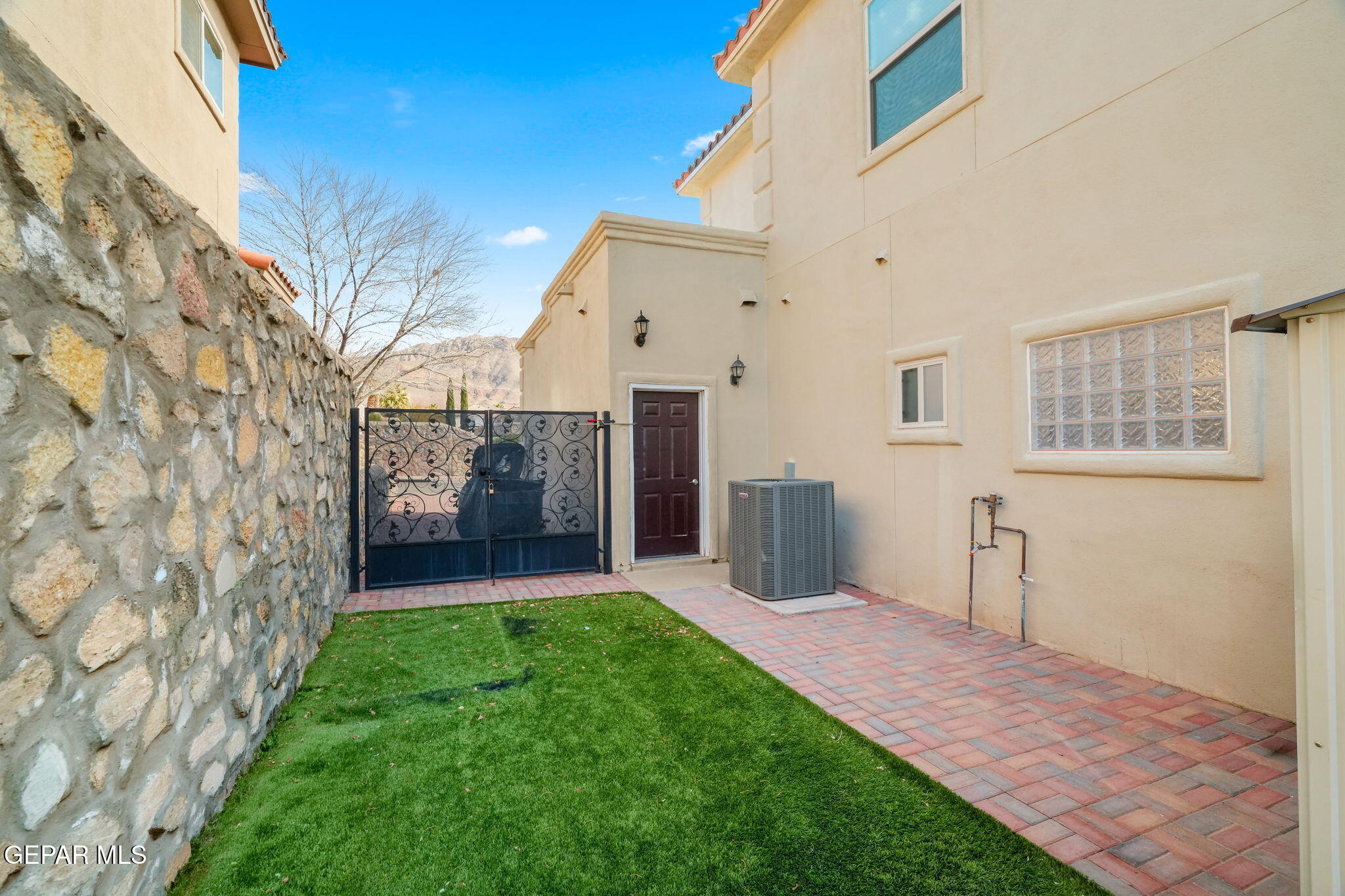 6389 FRANKLIN TRAIL Drive