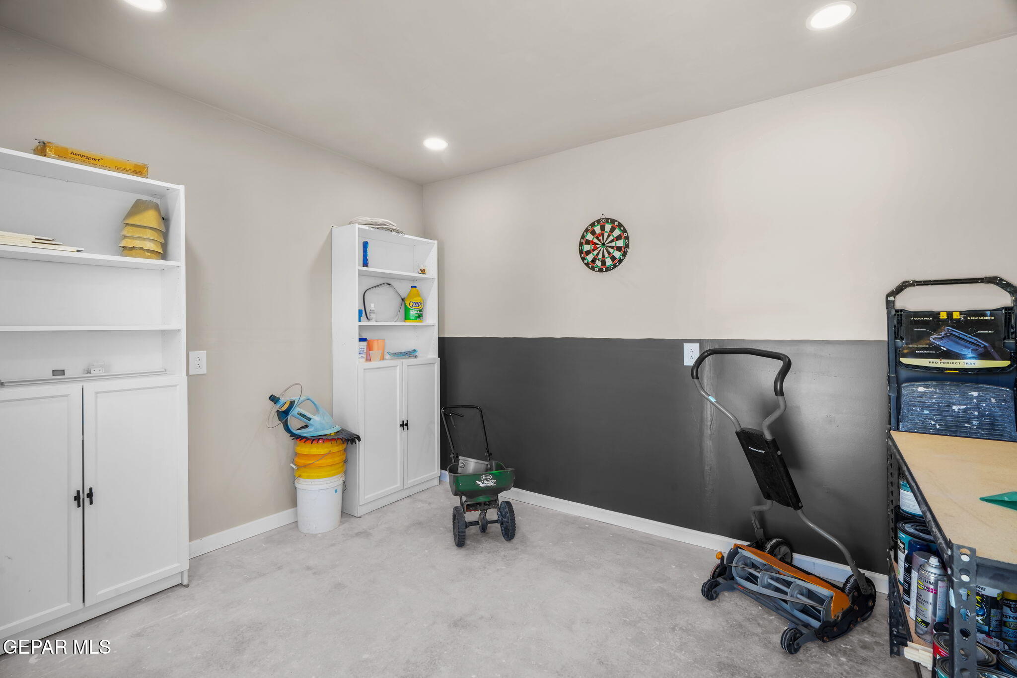 6953 La Cadena Drive