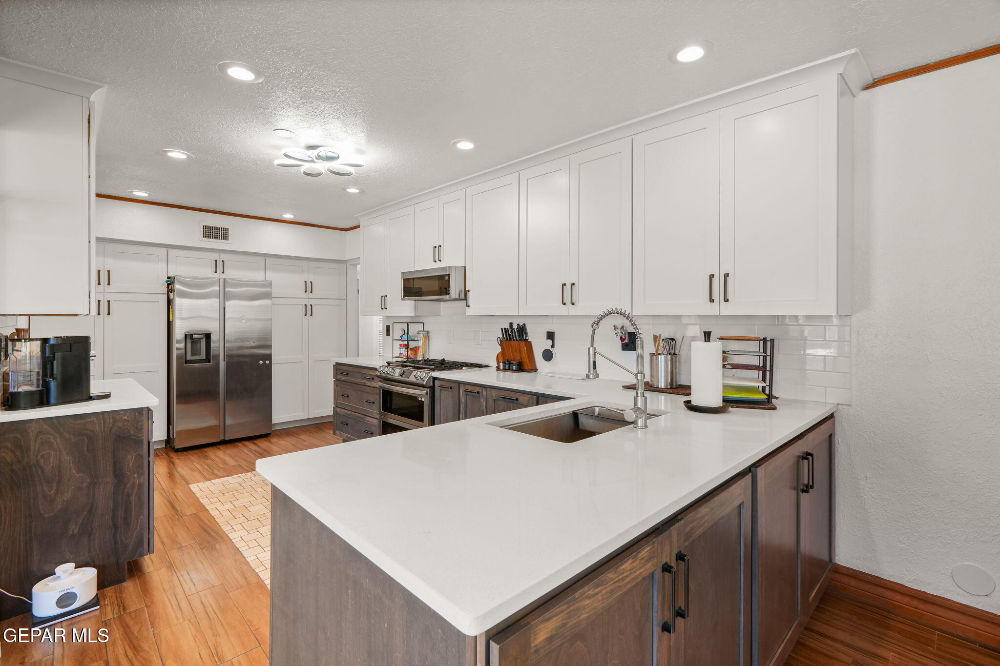 6953 La Cadena Drive