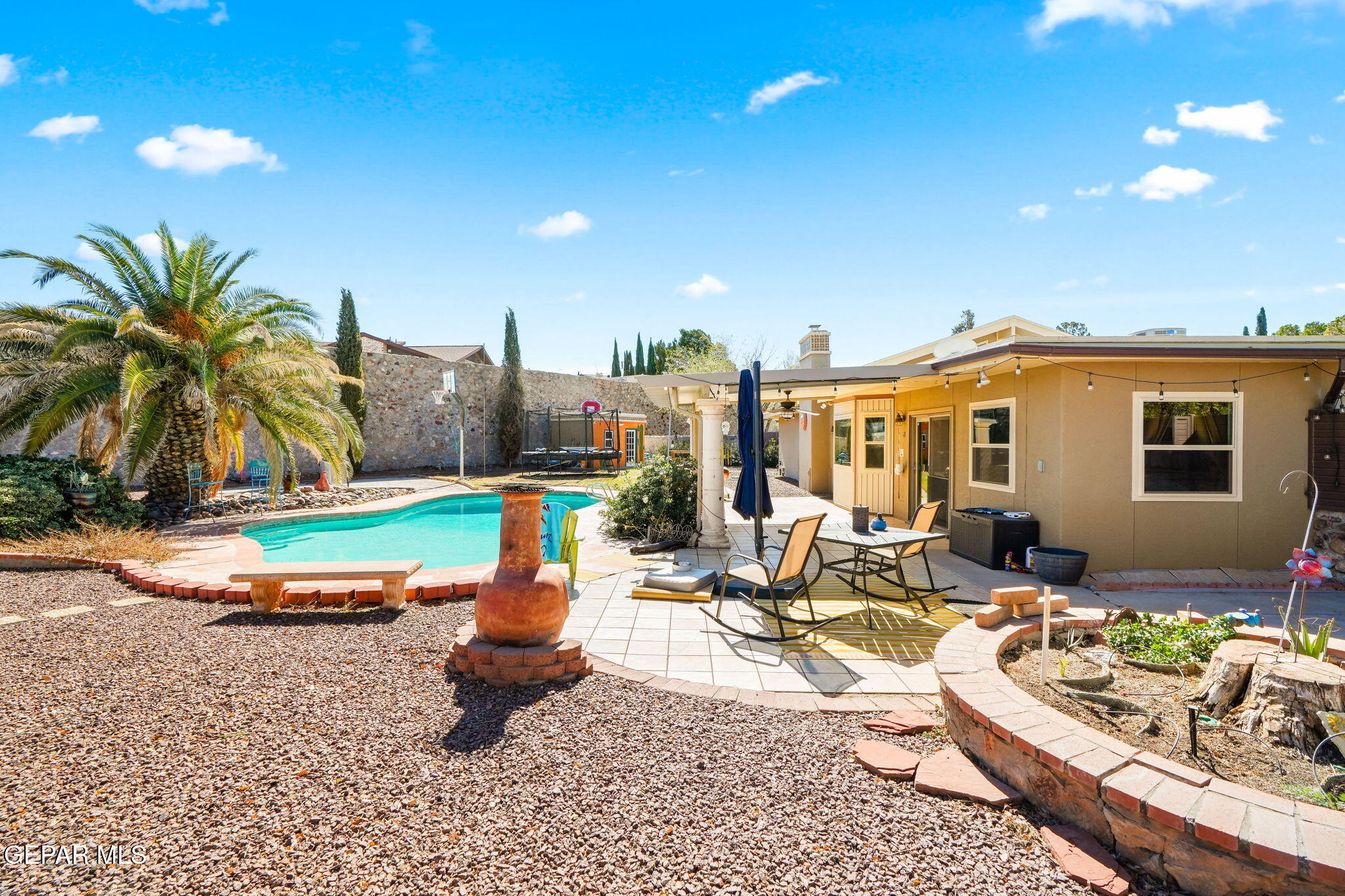 6953 La Cadena Drive