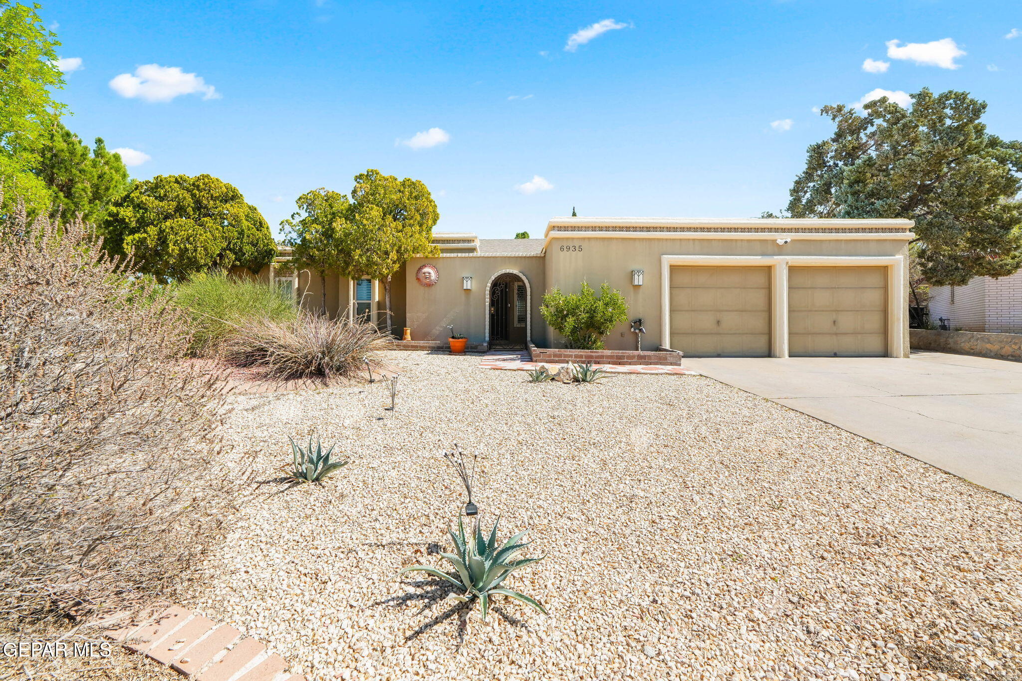 6953 La Cadena Drive