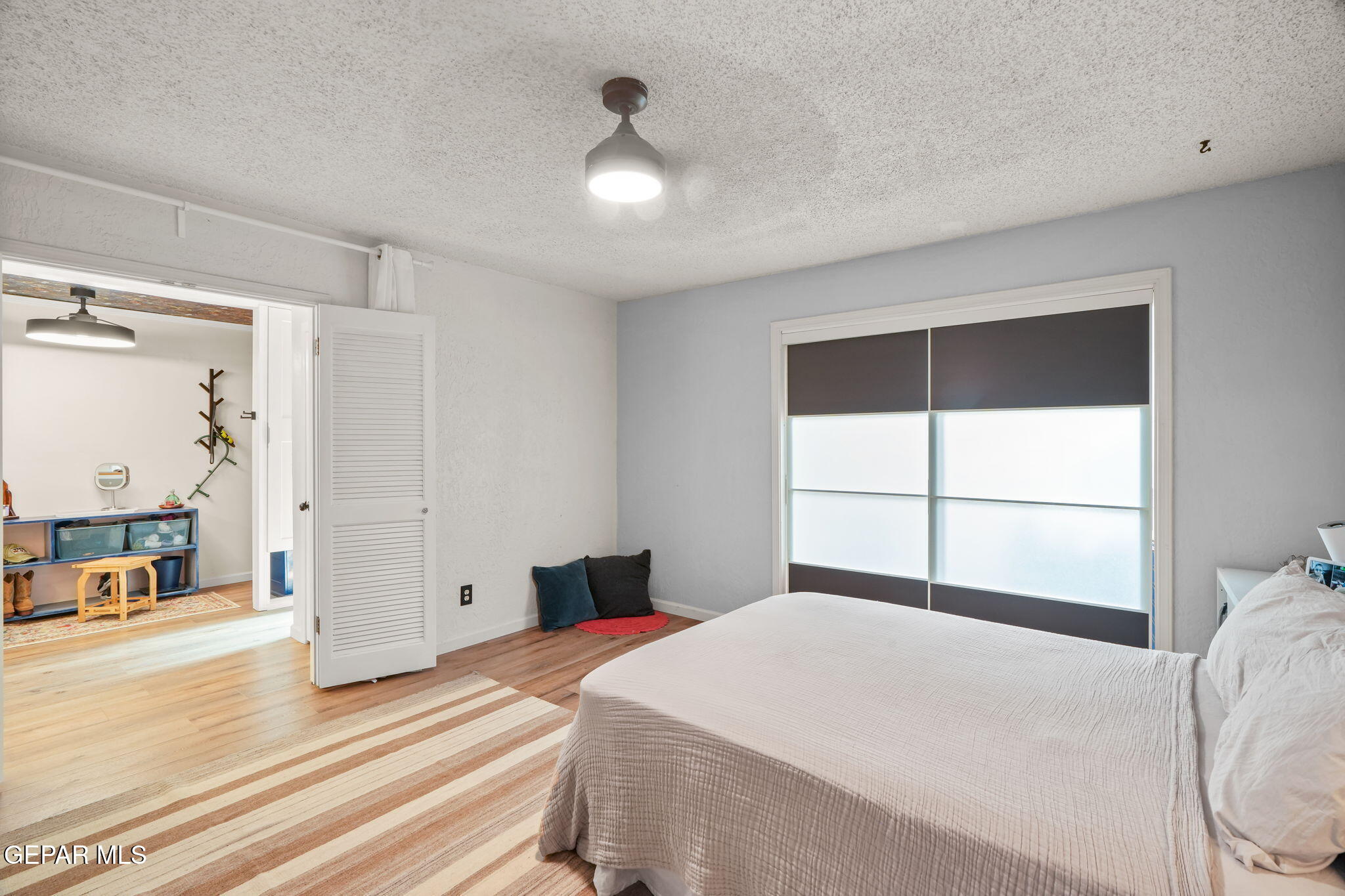 6953 La Cadena Drive