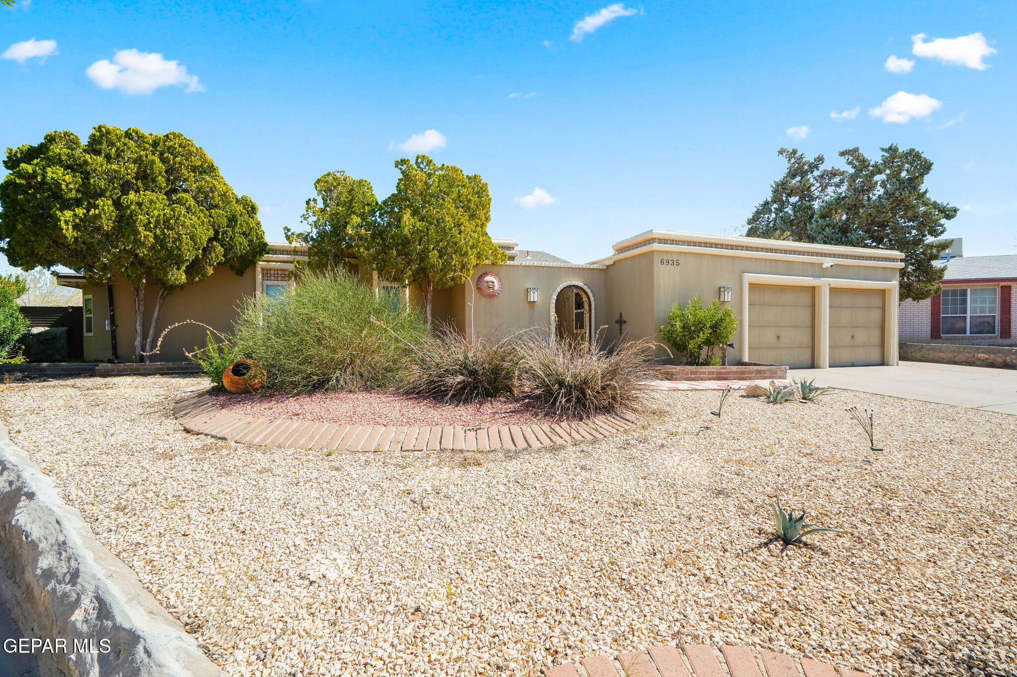 6953 La Cadena Drive