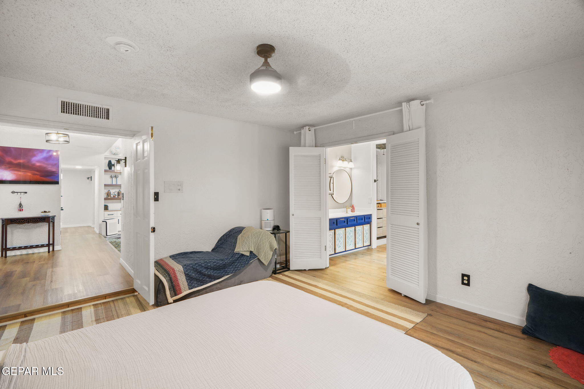 6953 La Cadena Drive