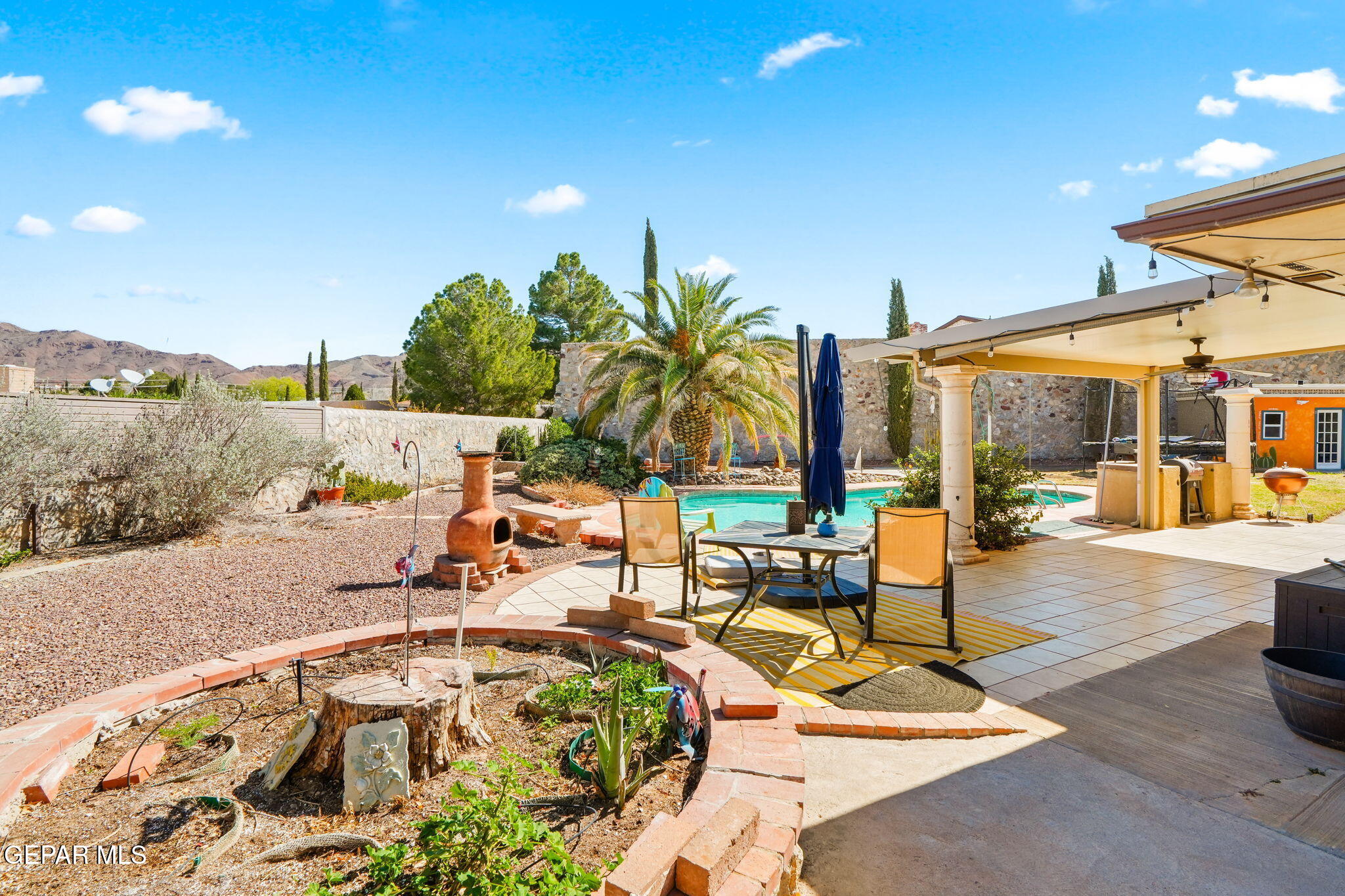 6953 La Cadena Drive