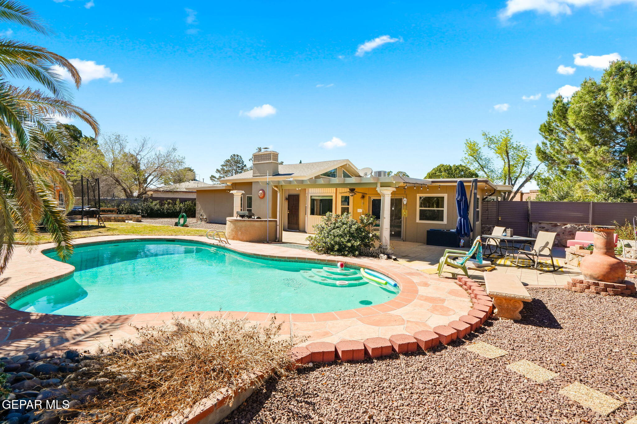 6953 La Cadena Drive