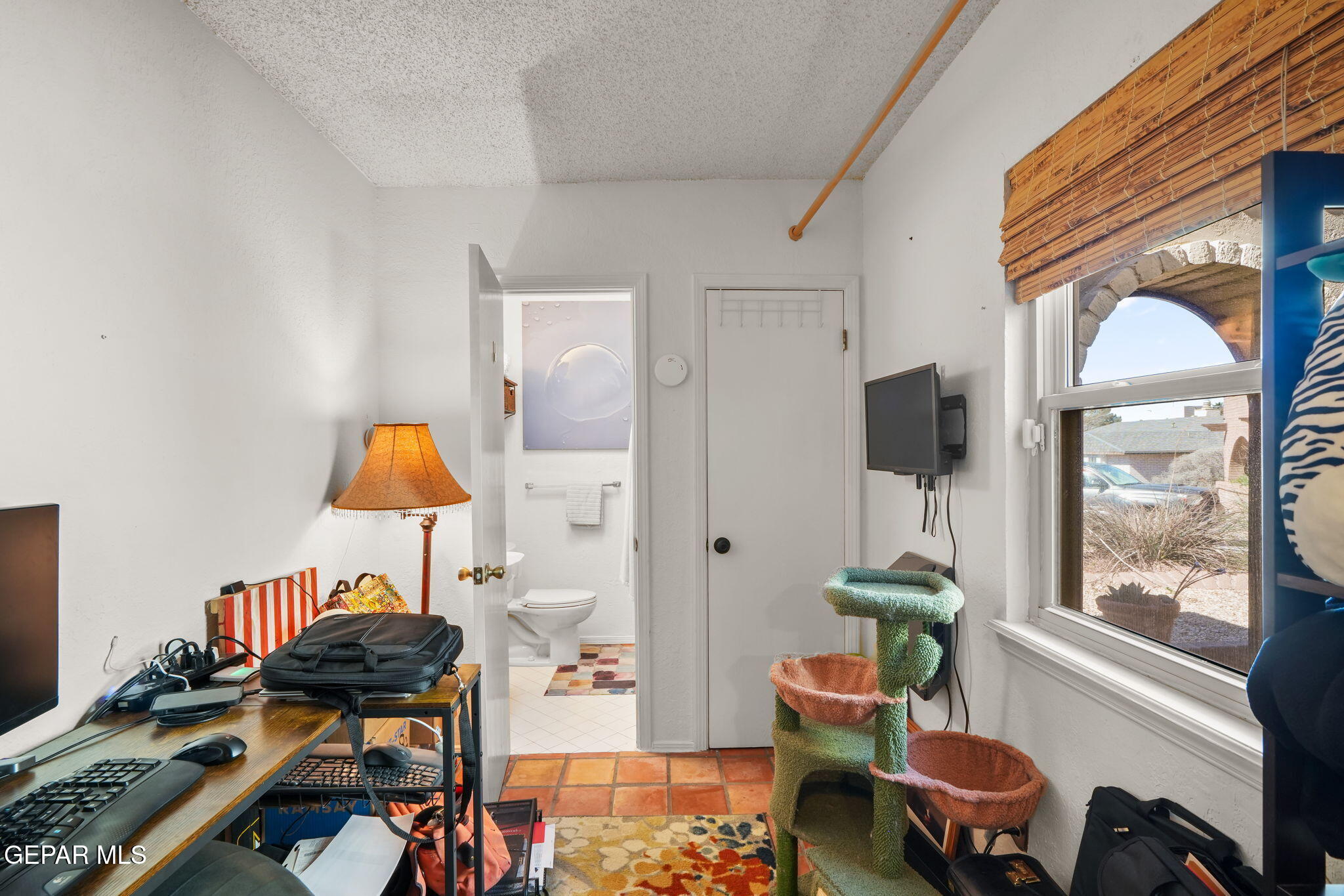 6953 La Cadena Drive