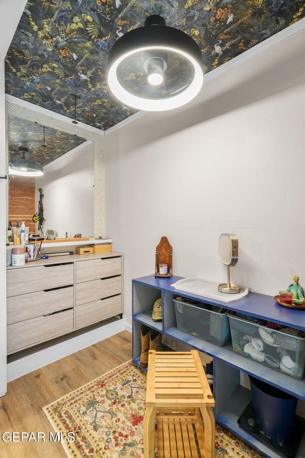 6953 La Cadena Drive