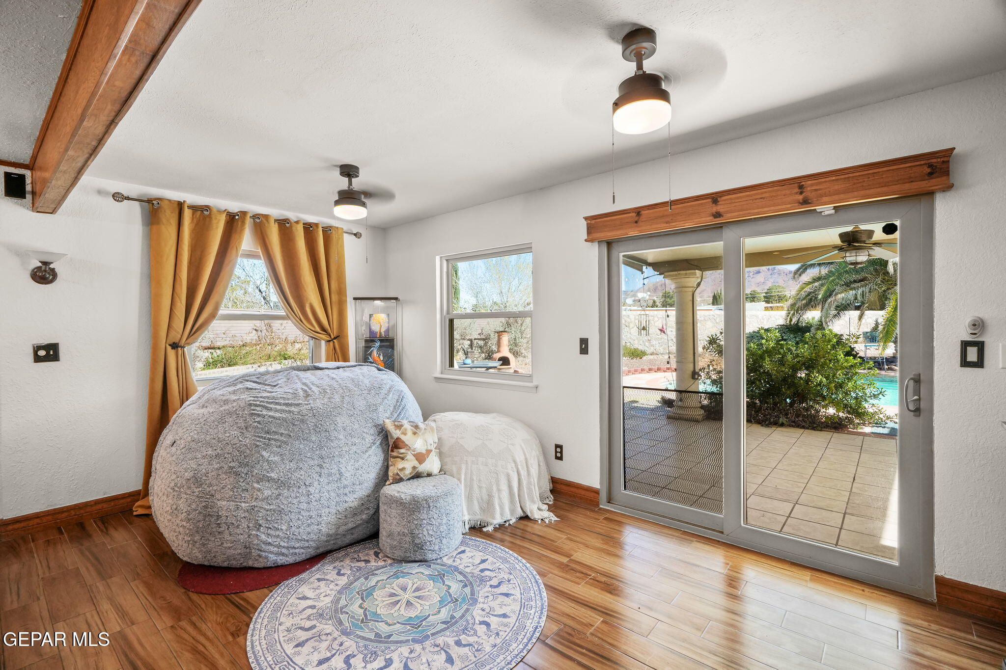 6953 La Cadena Drive