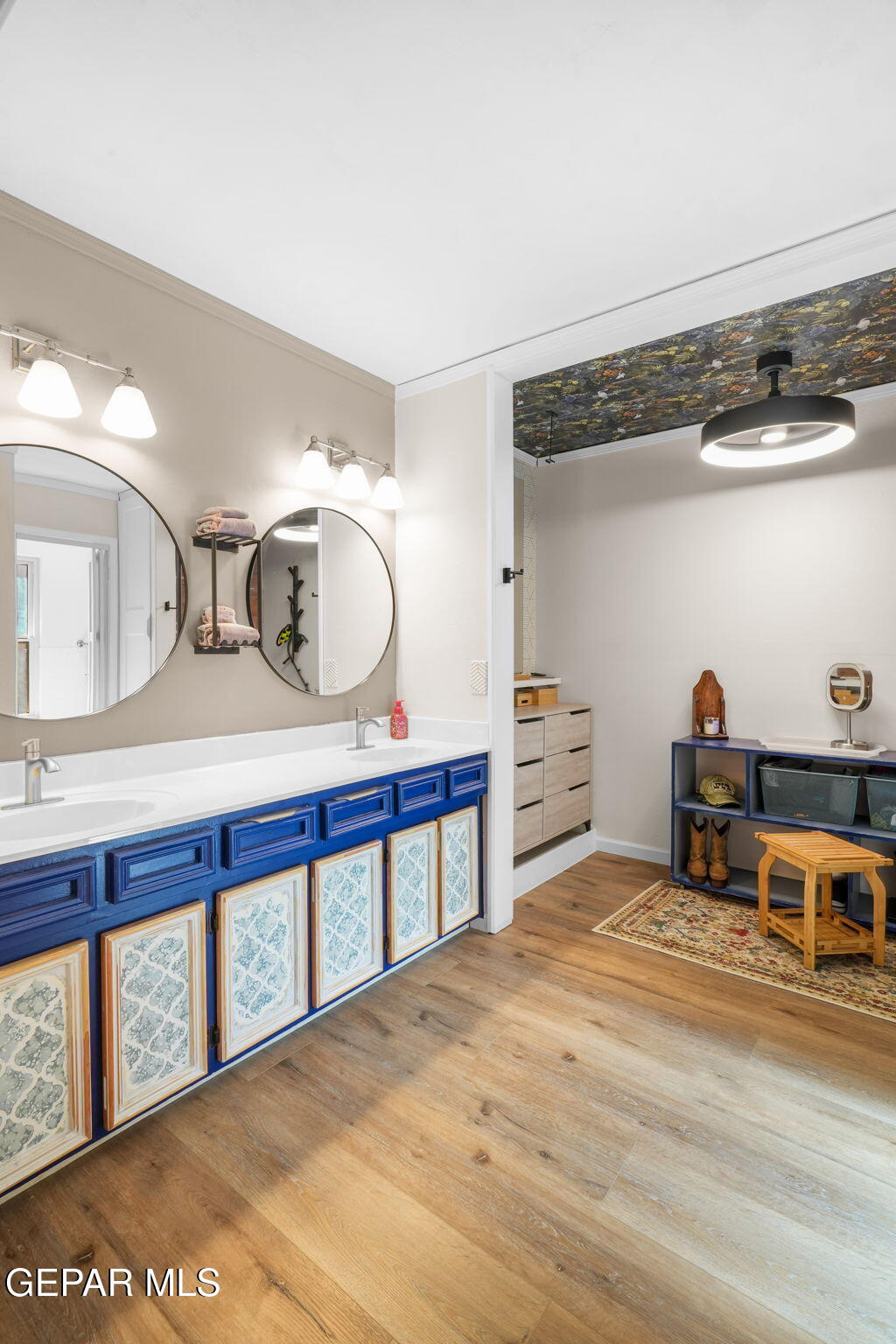 6953 La Cadena Drive