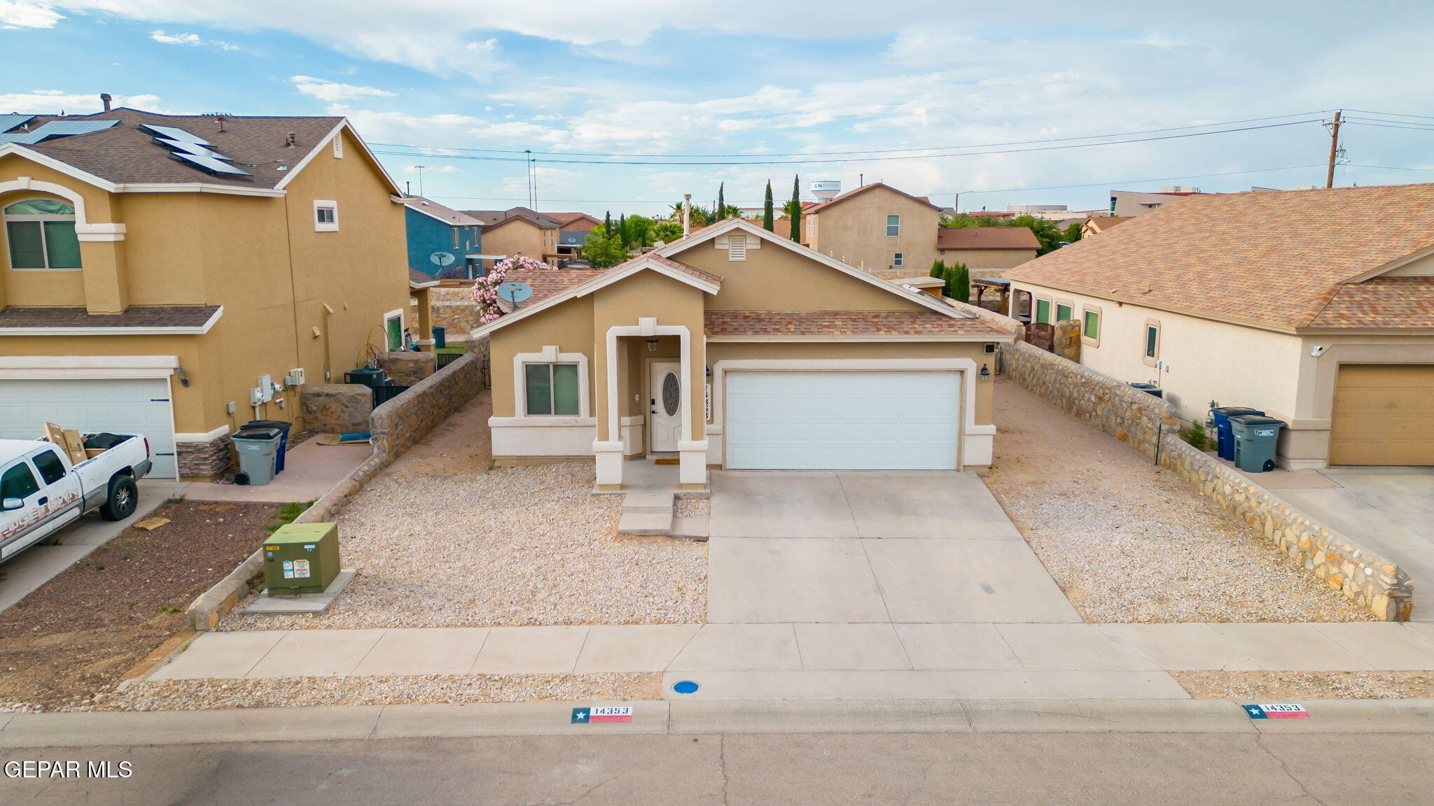 14353 N CAVE Drive