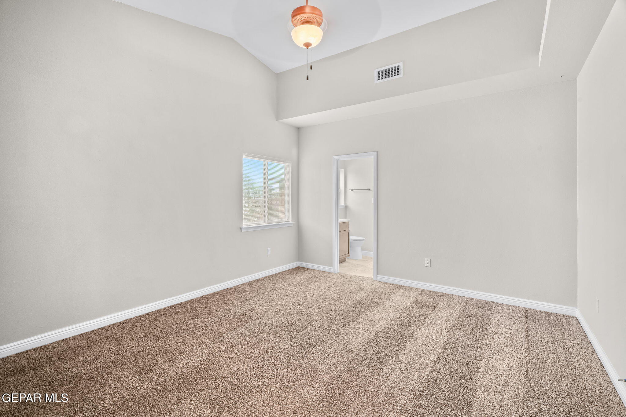 14353 N CAVE Drive