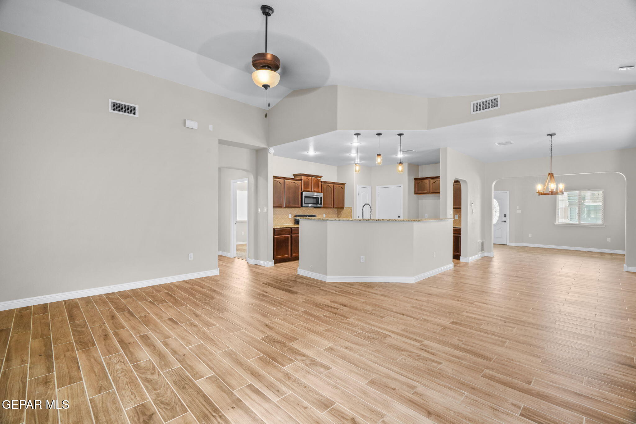 14353 N CAVE Drive