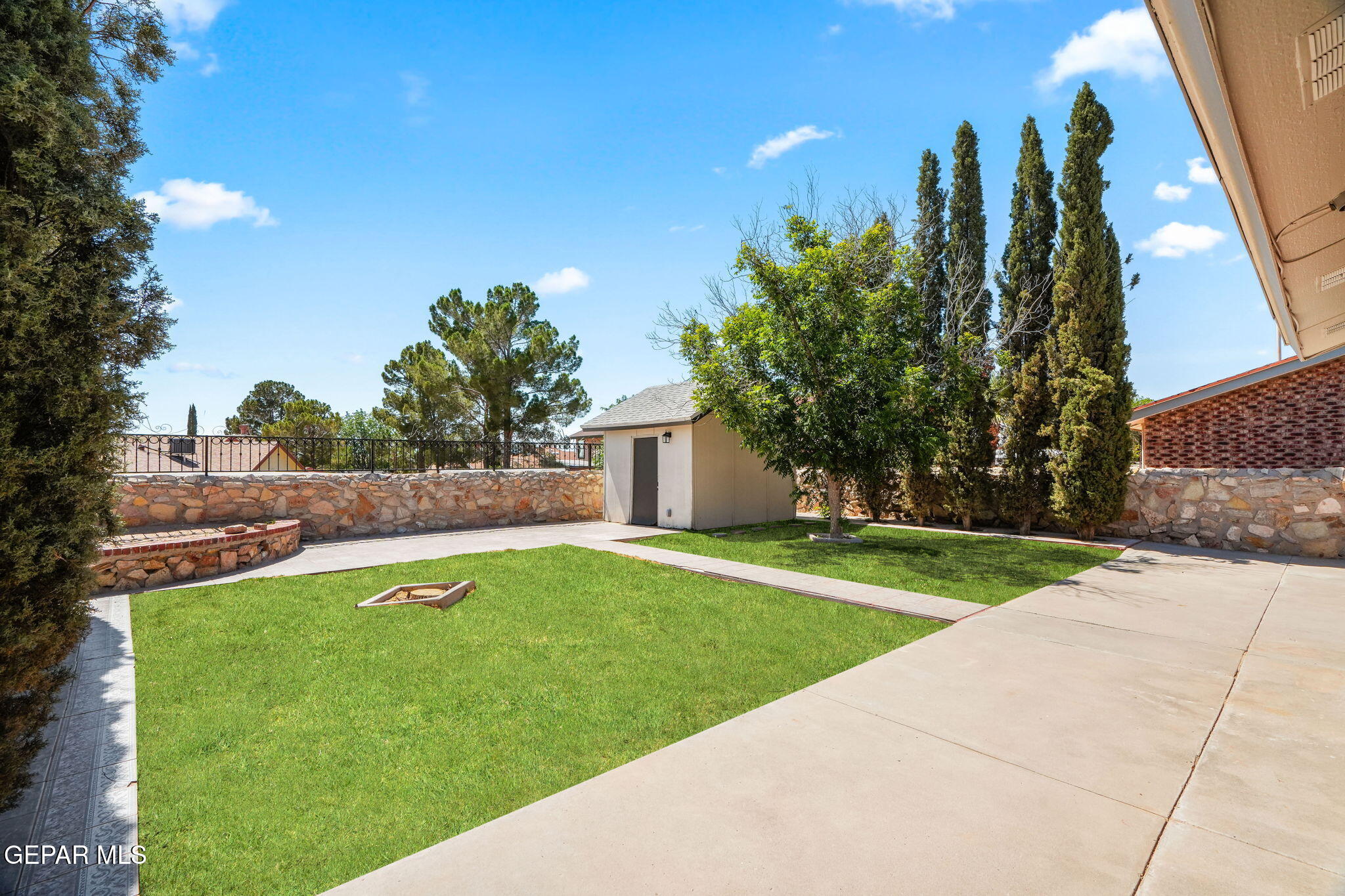 1553 KOLLIKER Drive
