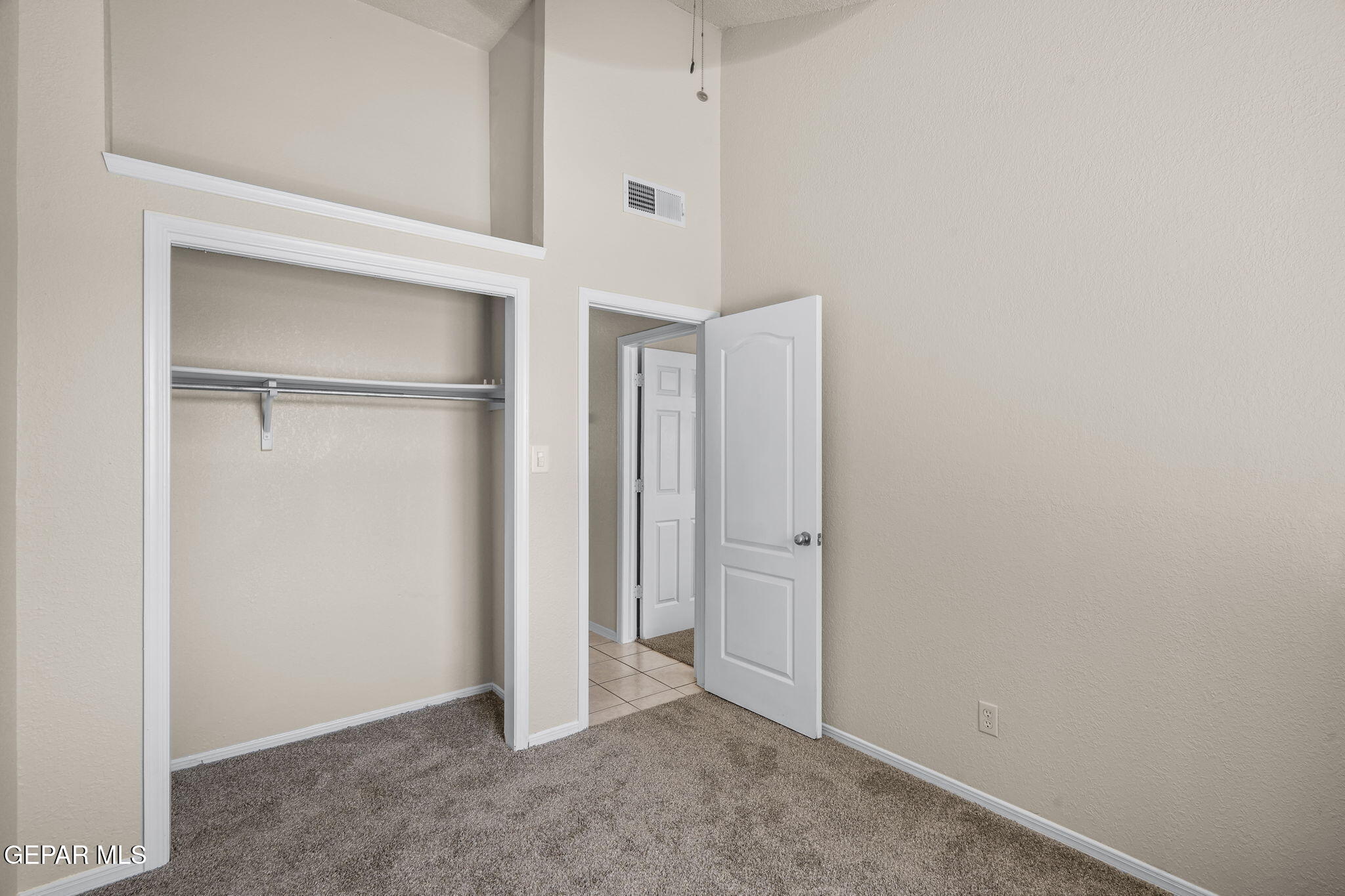 1553 KOLLIKER Drive