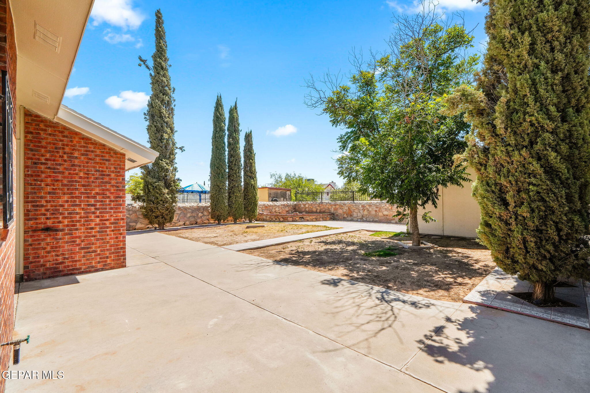 1553 KOLLIKER Drive