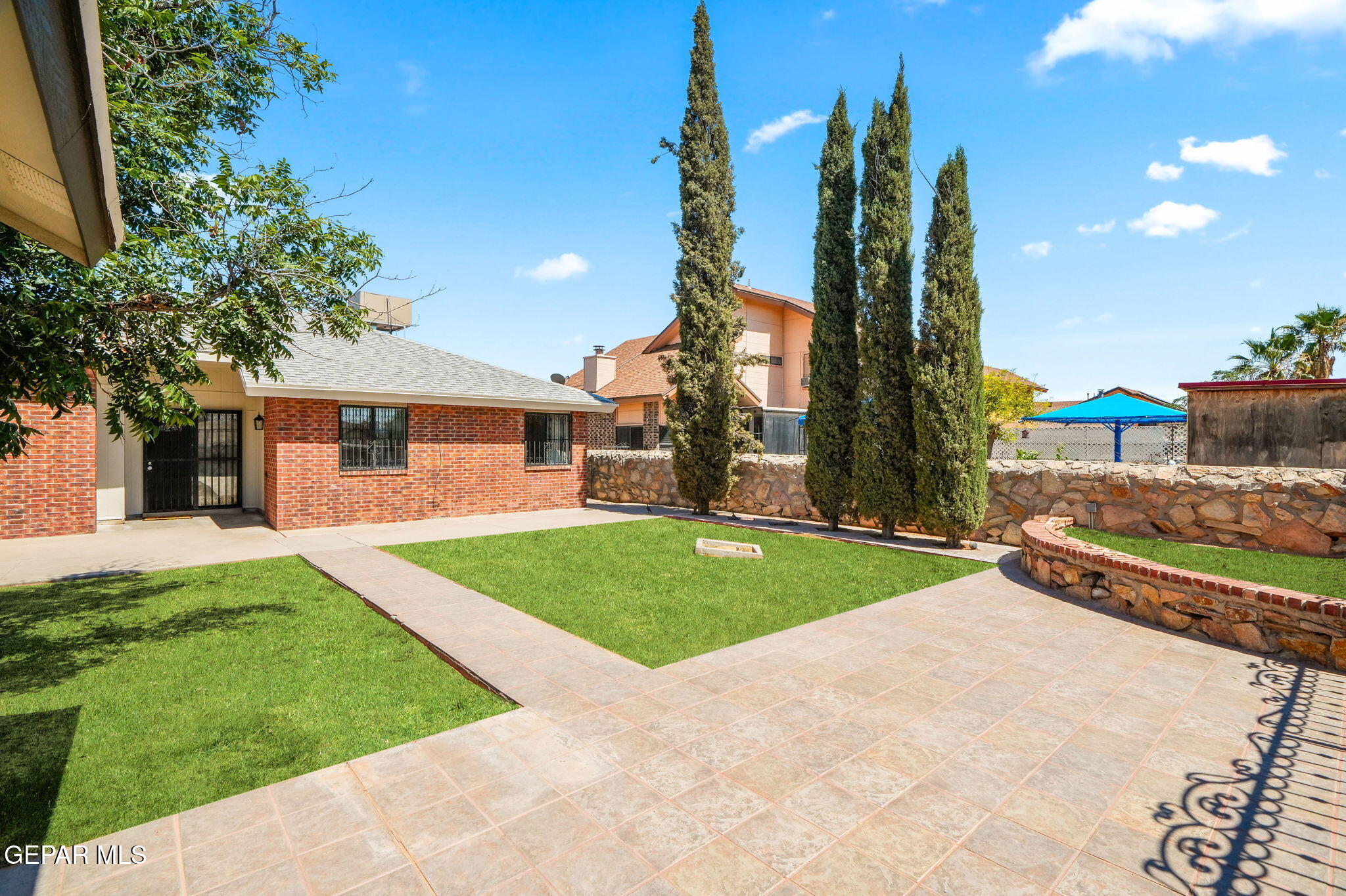 1553 KOLLIKER Drive