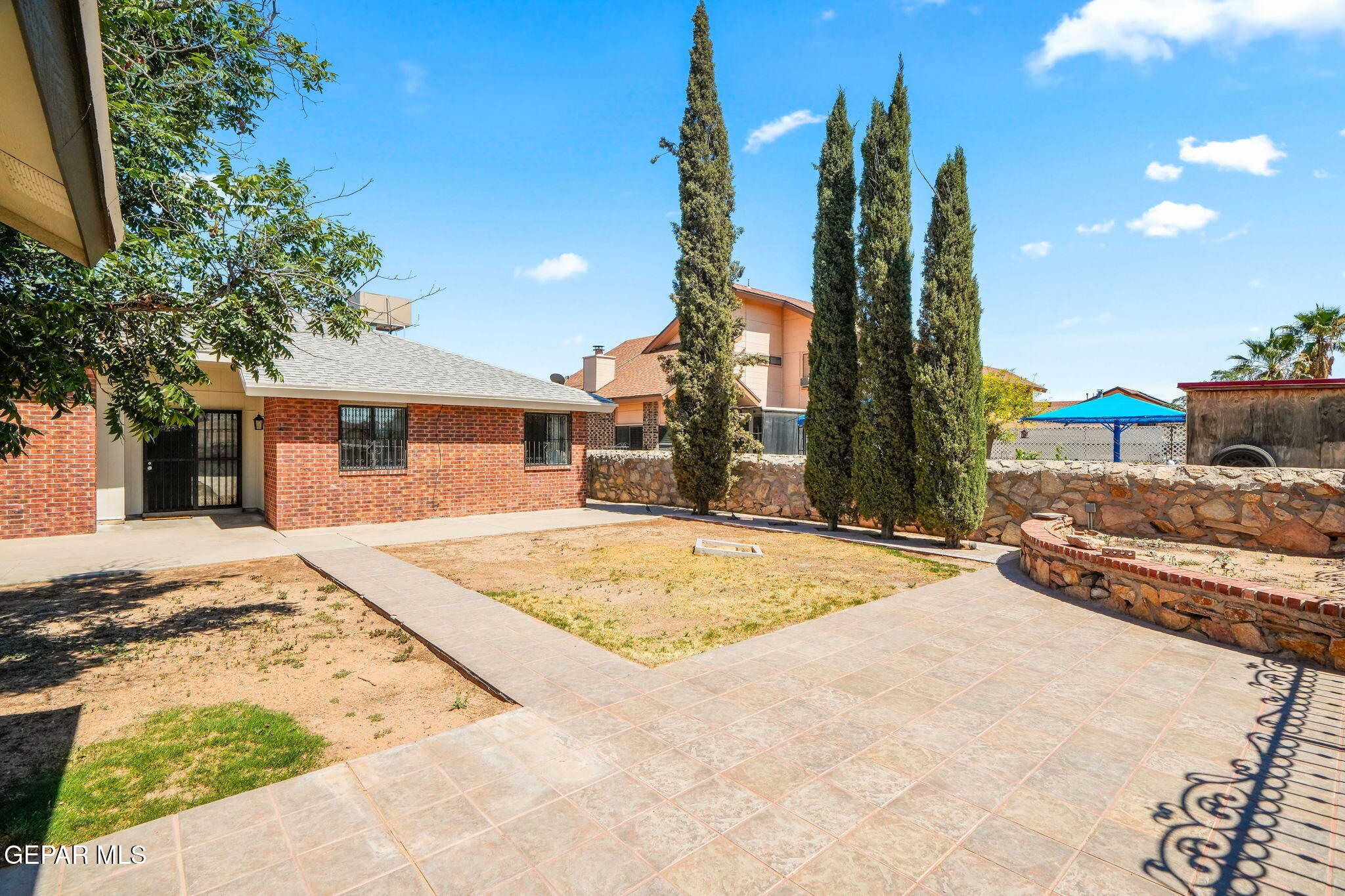 1553 KOLLIKER Drive