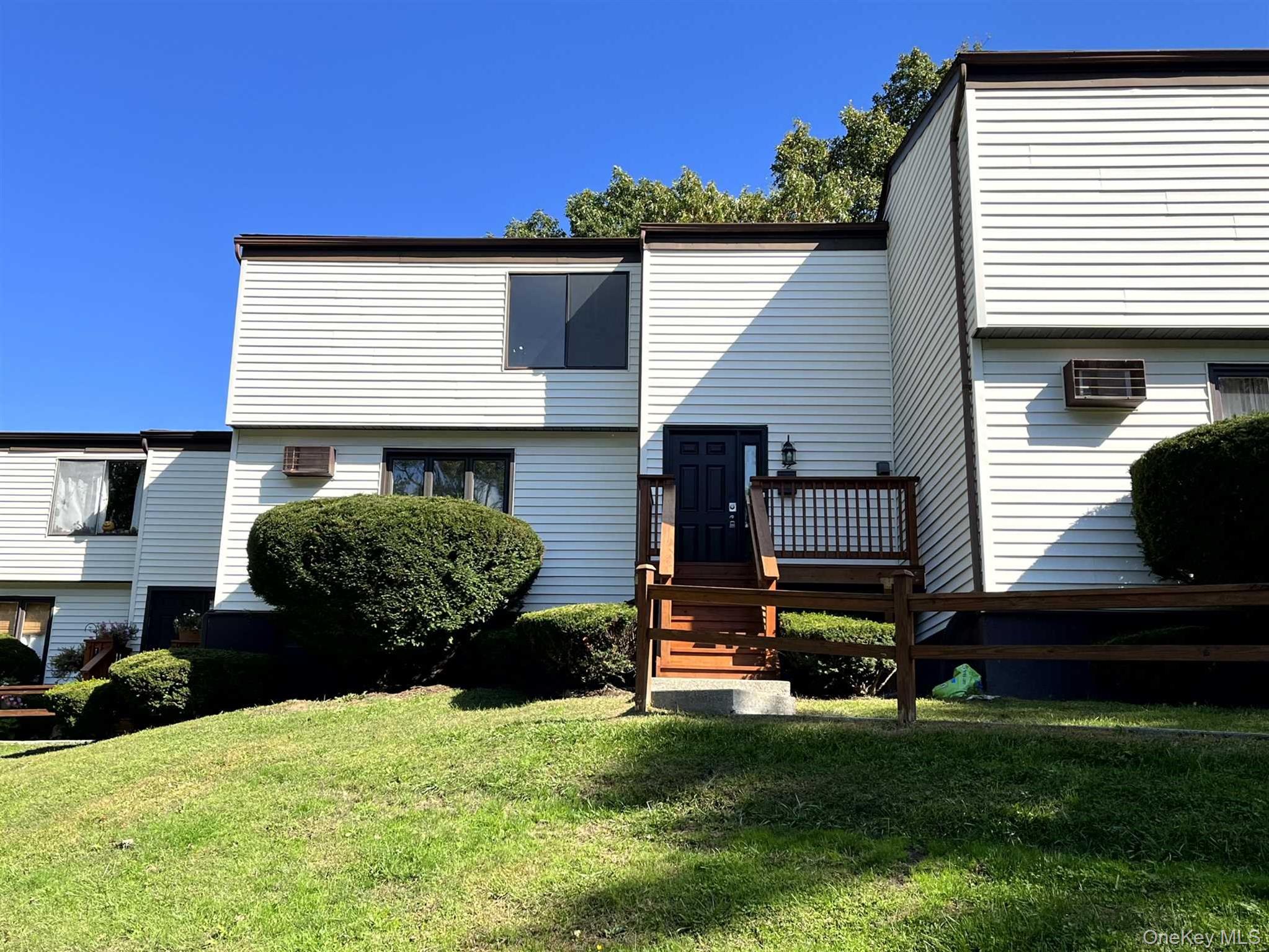 3 Hook Road Unit: 52