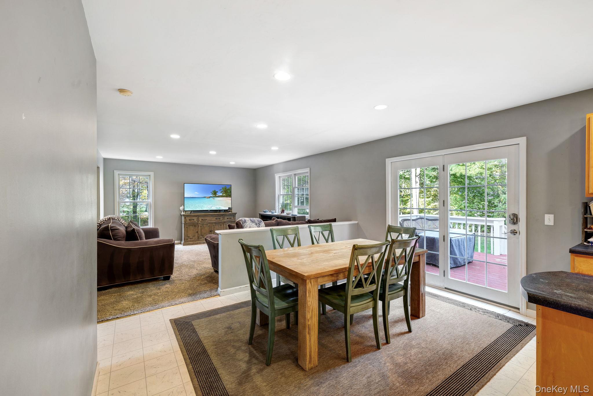 26 Hollyberry Drive