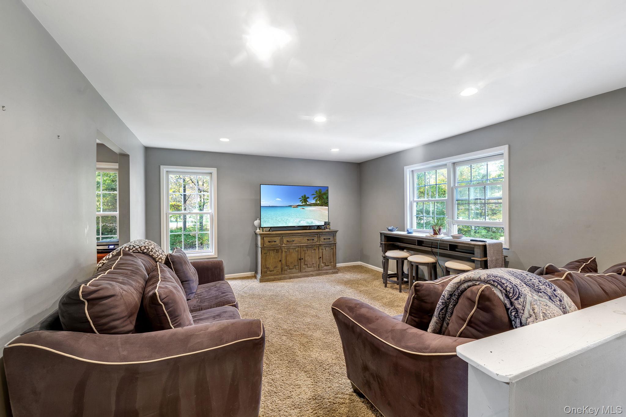 26 Hollyberry Drive