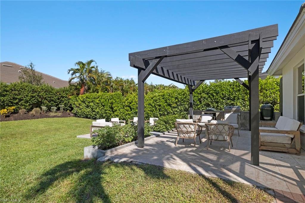 9660 Wilshire Lakes BLVD