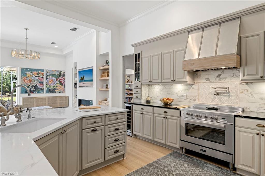 9660 Wilshire Lakes BLVD