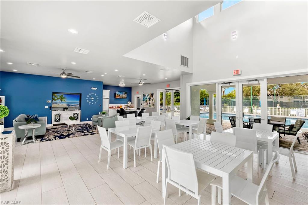 9660 Wilshire Lakes BLVD