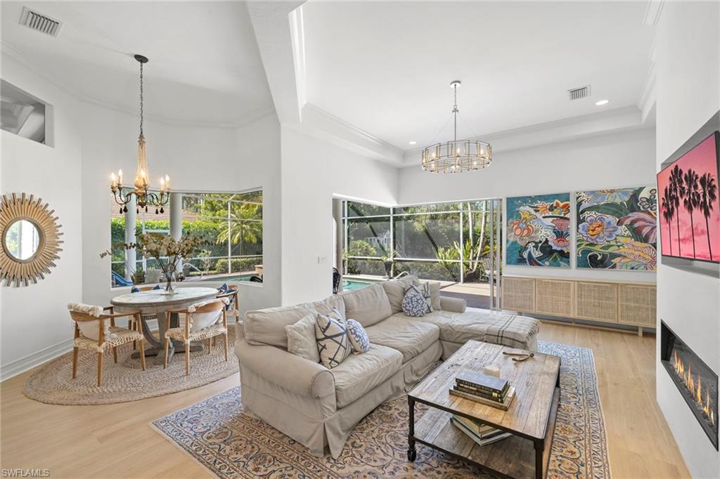 9660 Wilshire Lakes BLVD