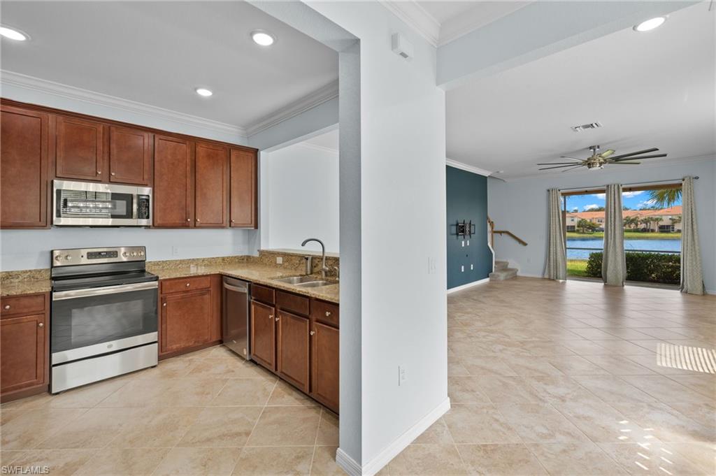 8894 Via Isola CT