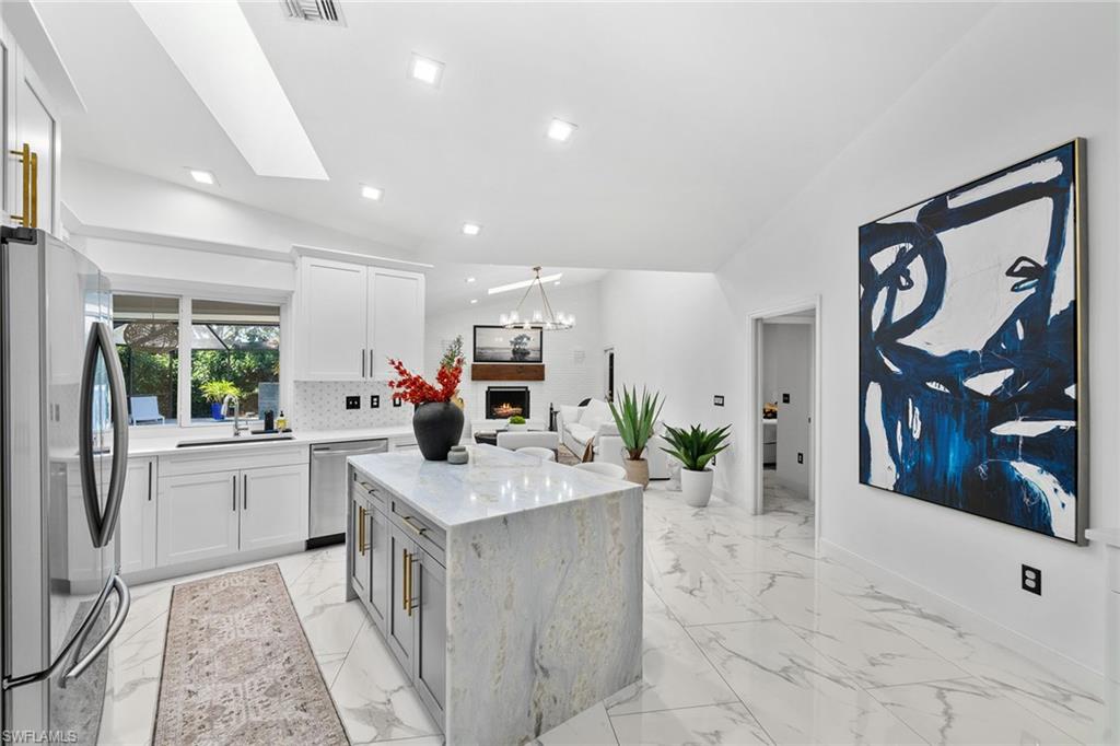 2376 Pine Woods CIR # 1