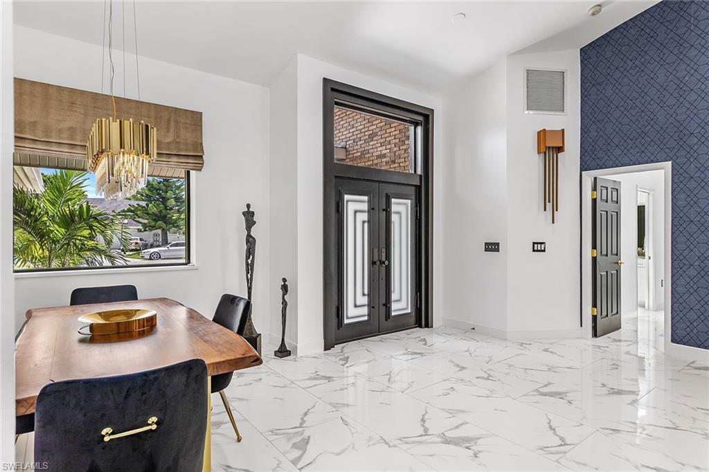 2376 Pine Woods CIR # 1