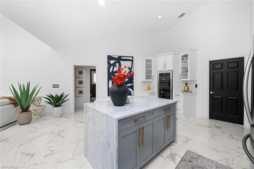 2376 Pine Woods CIR # 1