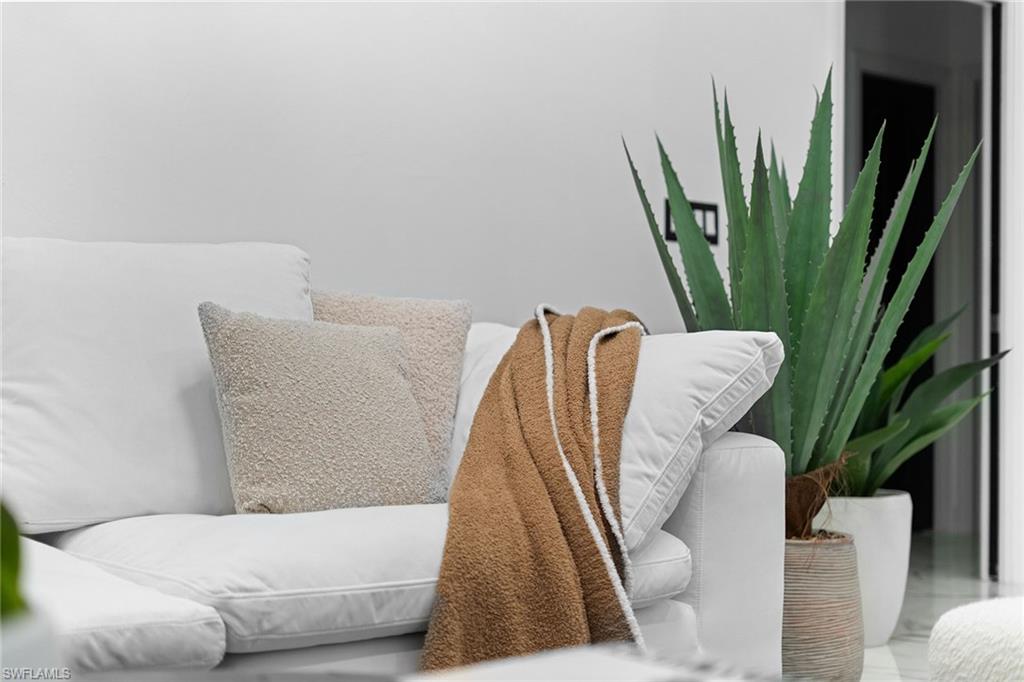 2376 Pine Woods CIR # 1