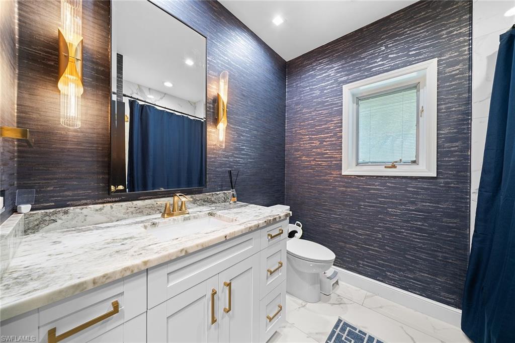 2376 Pine Woods CIR # 1