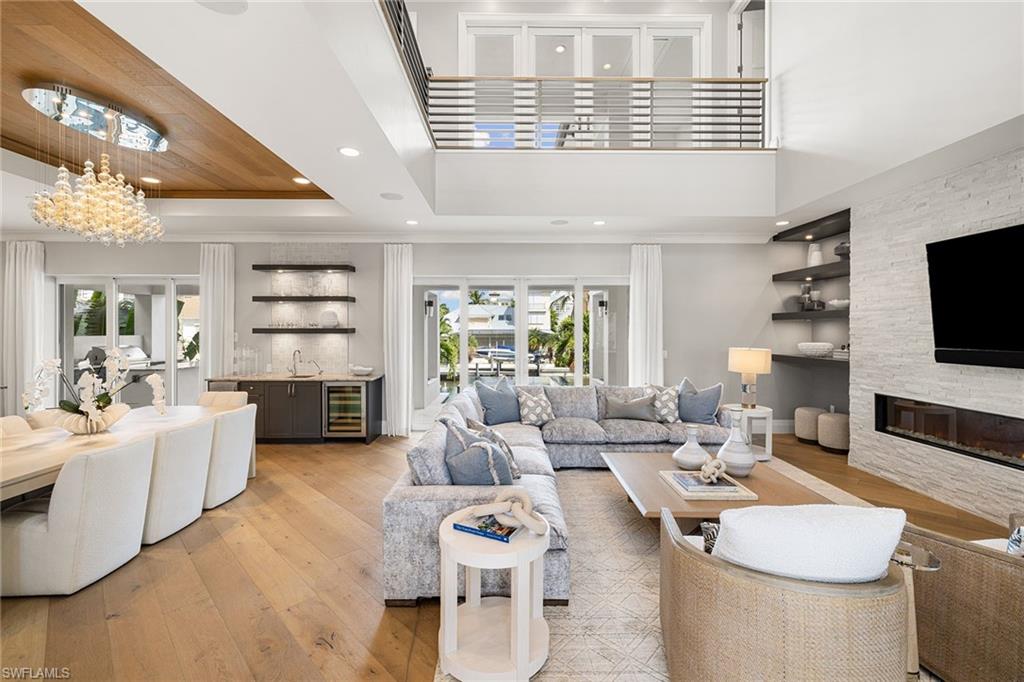 175 Conners AVE, NAPLES