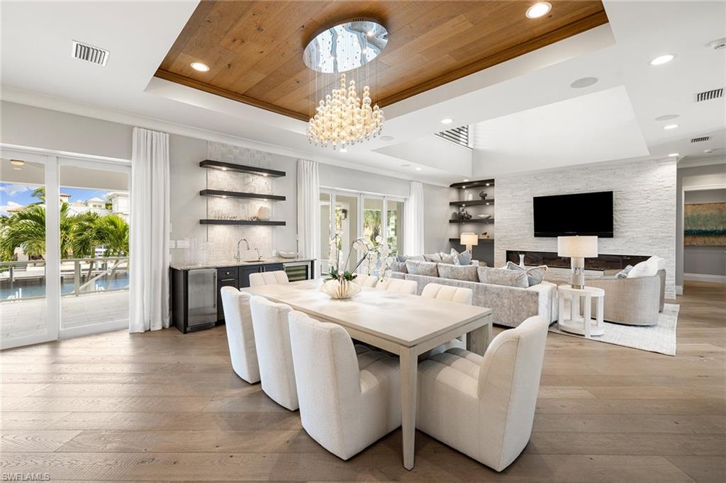 175 Conners AVE, NAPLES