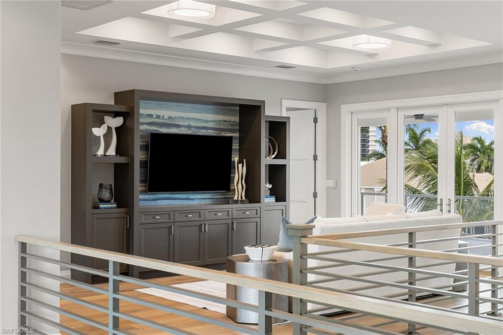 175 Conners AVE, NAPLES