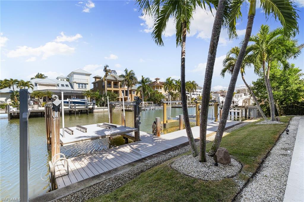 175 Conners AVE, NAPLES