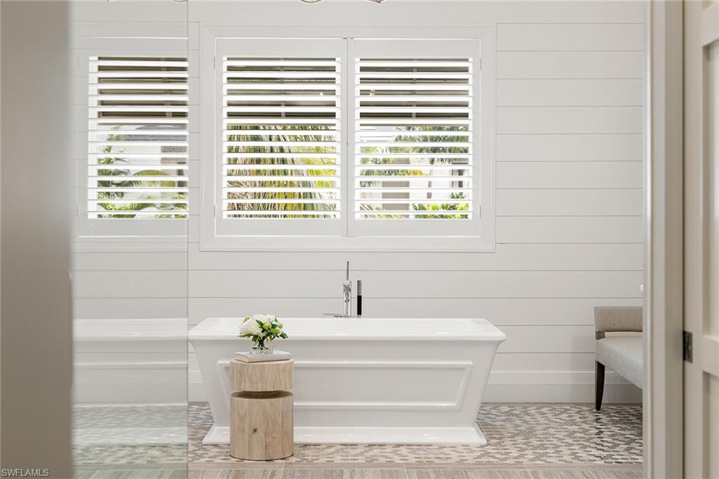 175 Conners AVE, NAPLES