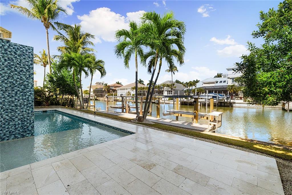 175 Conners AVE, NAPLES