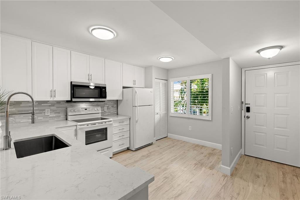 3071 Sandpiper Bay CIR # L205, NAPLES Unit: L205